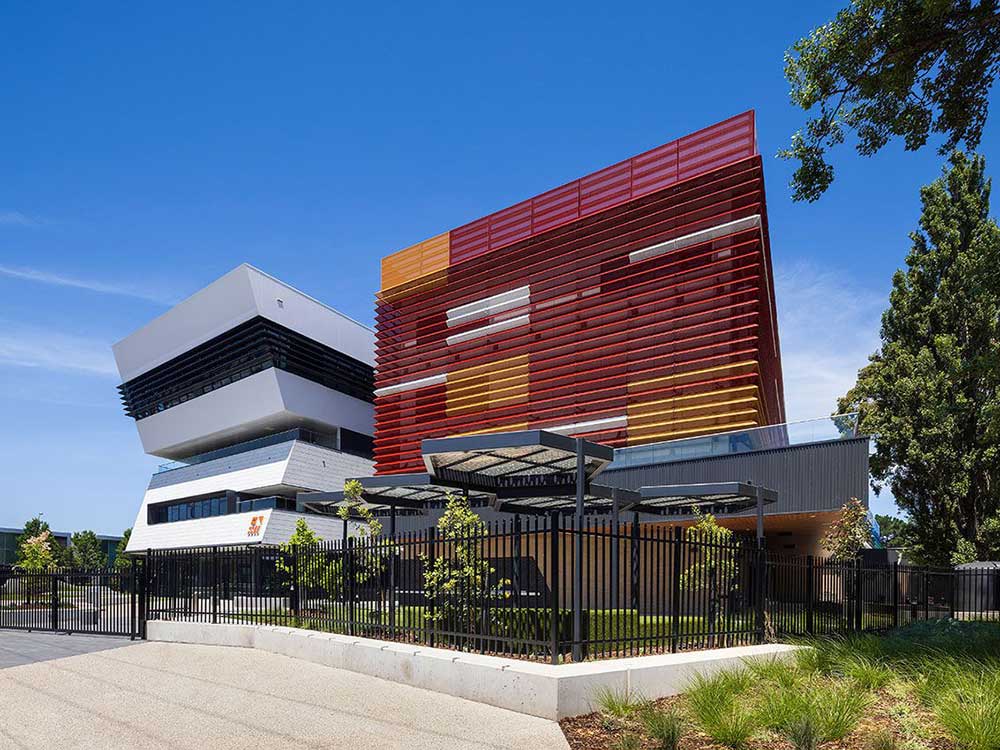 Perforated facade screens add stunning finish to Port Melbourne ...